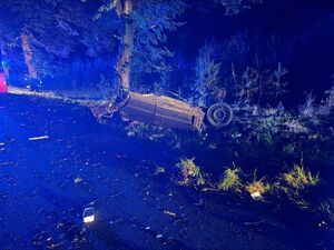 Tragiczny wypadek w Rzeczenicy. Policjanci pracowali na miejscu śmiertelnego drogowego zdarzenia.